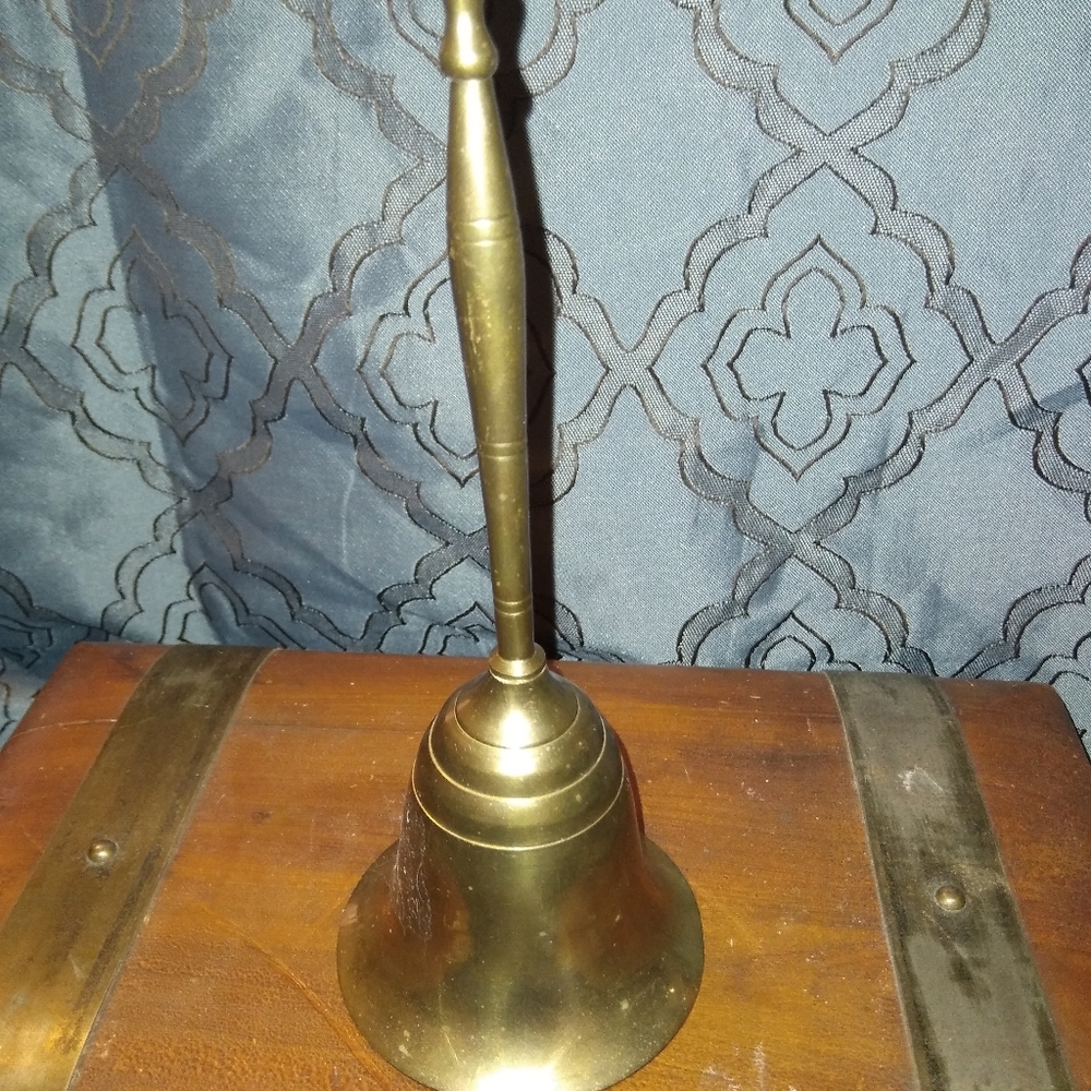 Vintage brass Dinner Bell / school bell